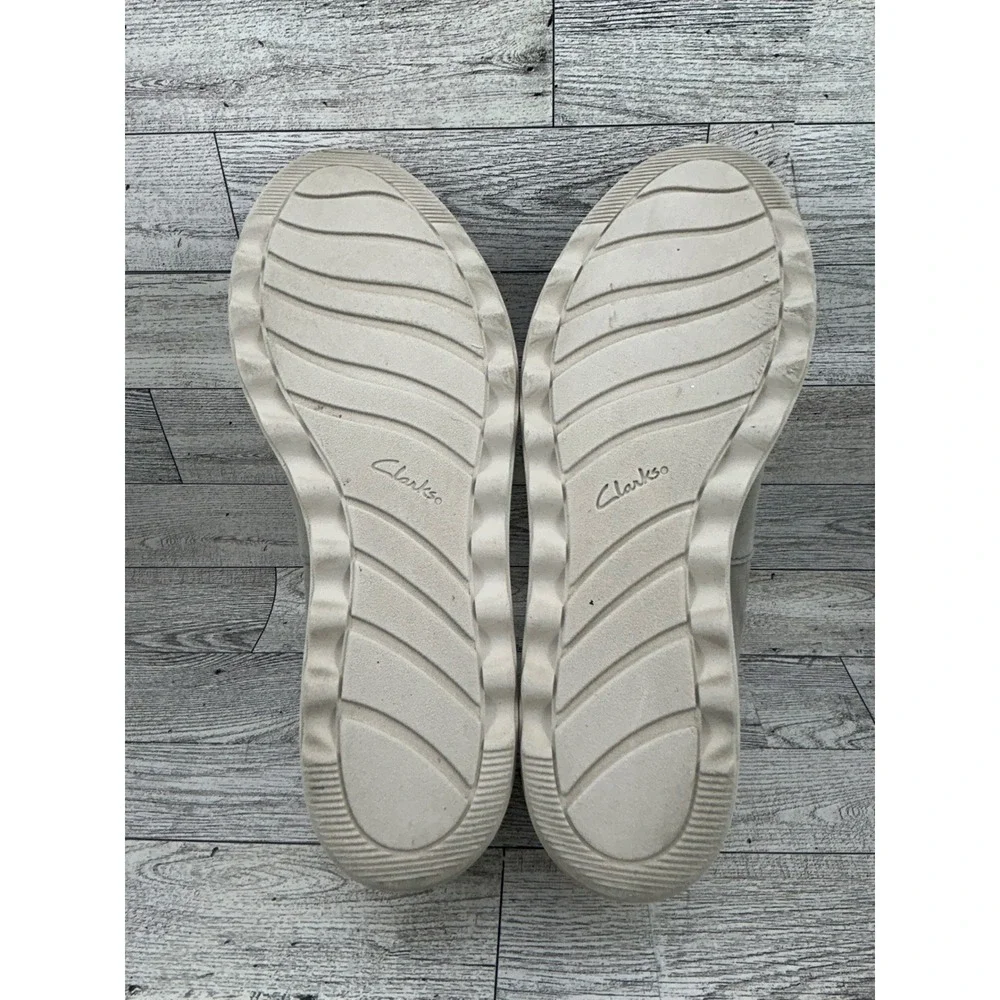 Clarks‎ Collection Womens Gray Suede Slip On Ultimate Comfort Shoes Size  8M